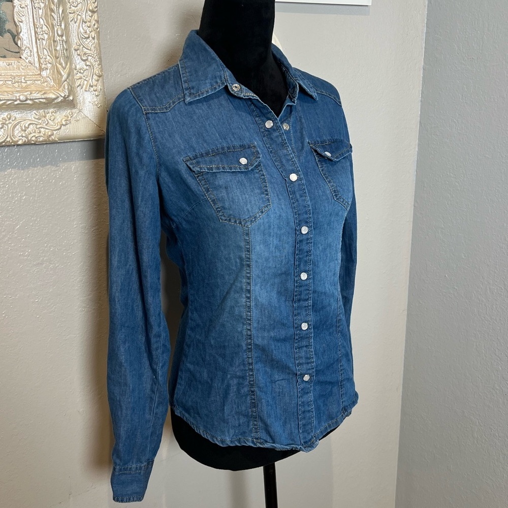 New Look Women's Denim Button-Down Shirt in Blue - Picture 7 of 10